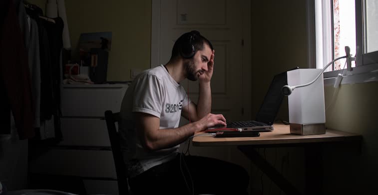 Distracted? Here’s How to Stay Focused Working From Home